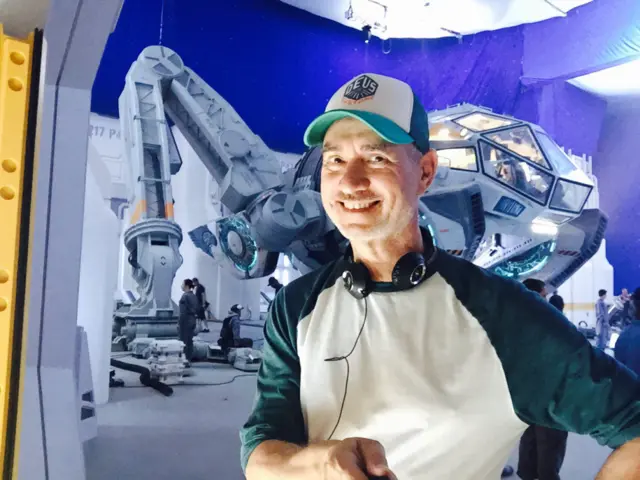 Roland Emmerich on the set of Independence Day: Resurgence