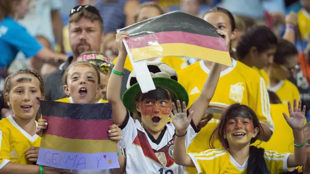 Young fans of the German national team