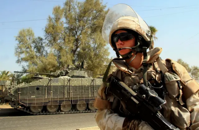 British soldier patrolling in Basra, southern Iraq, in 2006