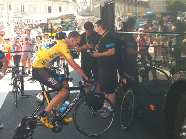 Chris Froome warms up before the stage