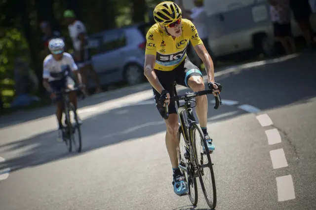 Nairo Quintana (left) and Chris Froome