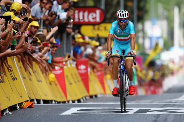 Vincenzo Nibali finishes stage 16