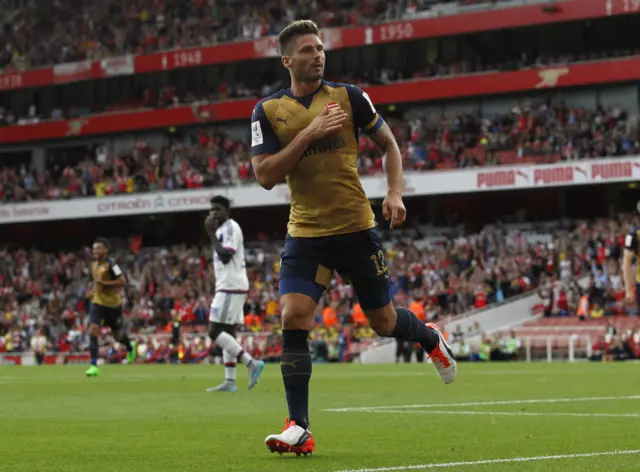 Olivier Giroud celebrates