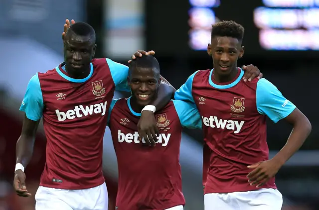 West Ham players celebrate