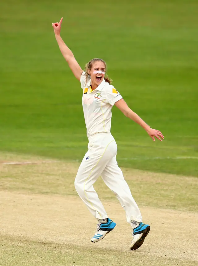 Ellysee Perry