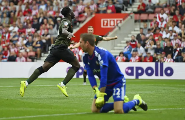 Romelu Lukaku celebrates