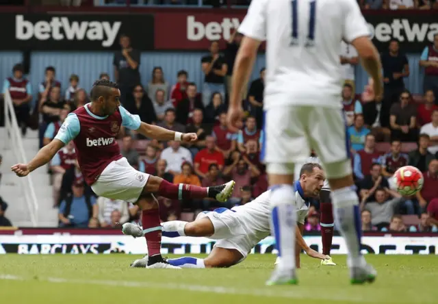 Dimitri Payet scores for West Ham