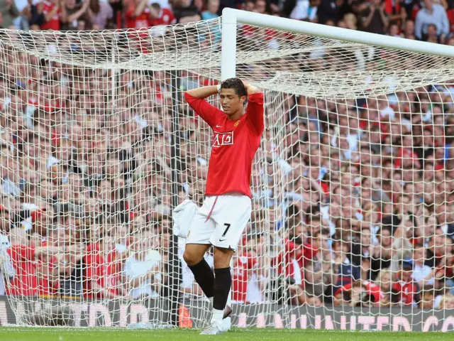 Cristiano Ronaldo v Reading in 2007