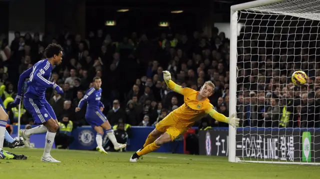 Loic Remy scores against Manchester City