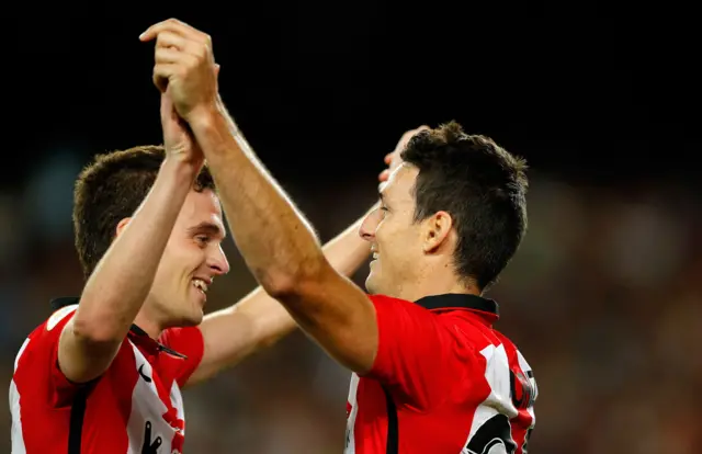 Bilbao celebrate winning the super cup