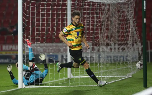 Ricky van Wolfswinkel celebrates