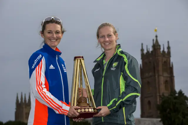 Charlotte Edwards and Meg Lanning