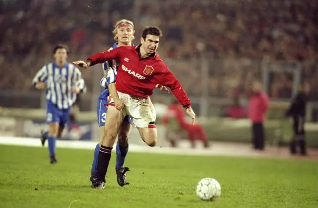 Eric Cantona playing against Gothenburg