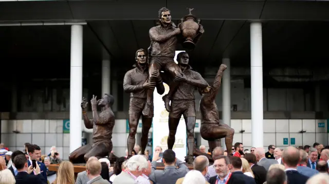 Wembley statue