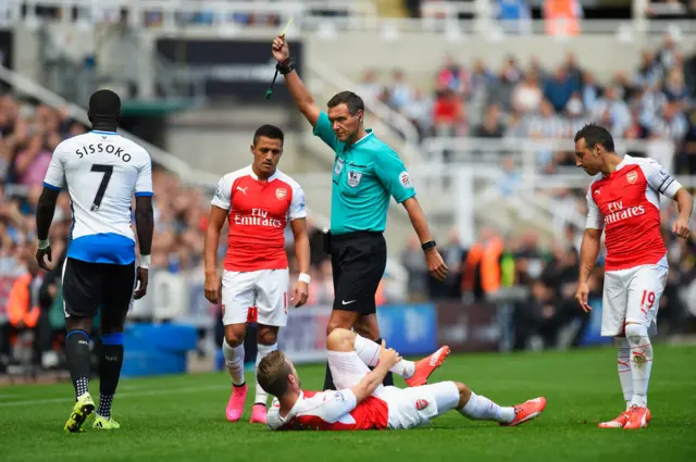 Sissoko gets a yellow card