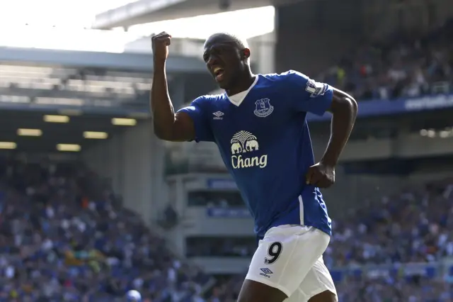 Arouna Kone celebrates