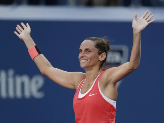 Roberta Vinci acknowledges the crowd