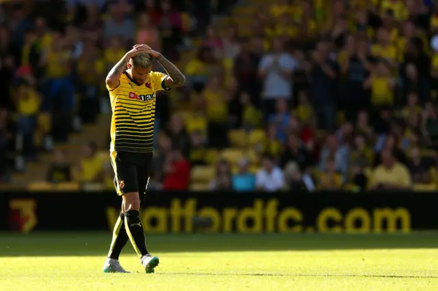 Valon Behrami sending off