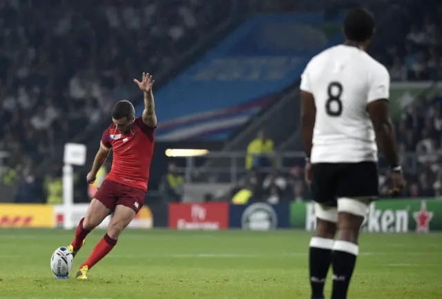 George Ford scores the penalty