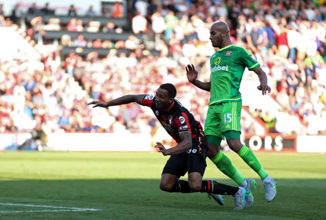 Younes Kaboul fouls Callum Wilson