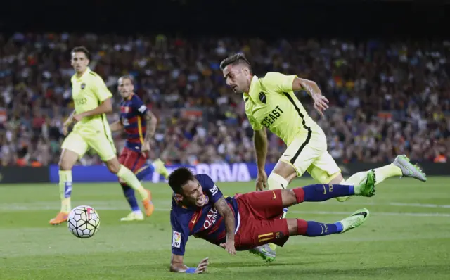 Neymar is fouled