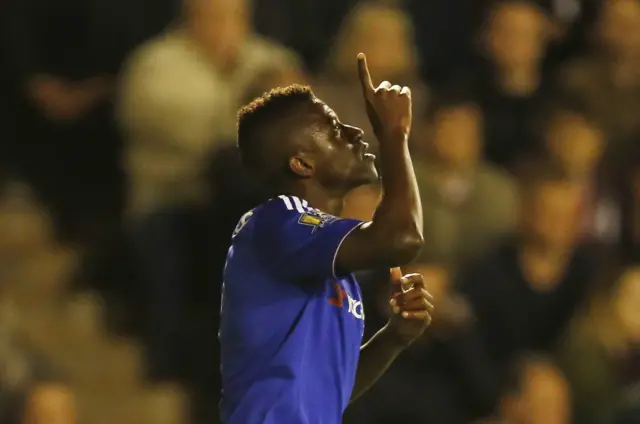 Ramires celebrates