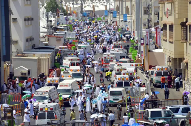 Ambulances in Mecca