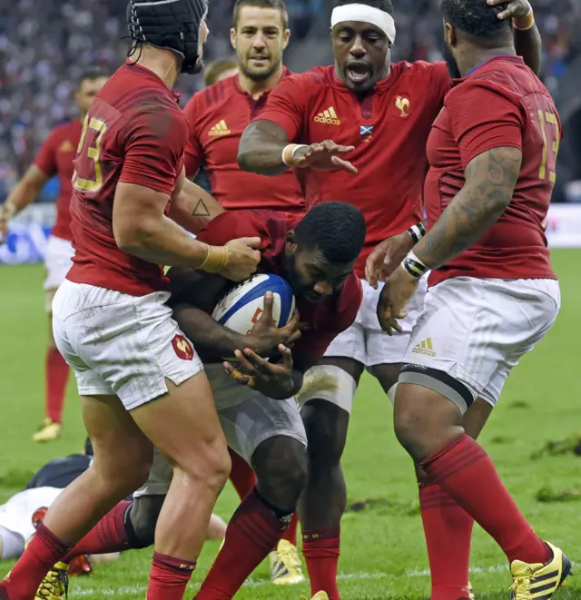 Noa Nakaitaci celebrates with his teammates