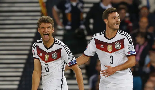 Thomas Muller celebrates