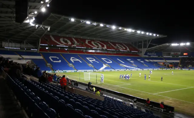 Cardiff defend a Shrewsbury attack