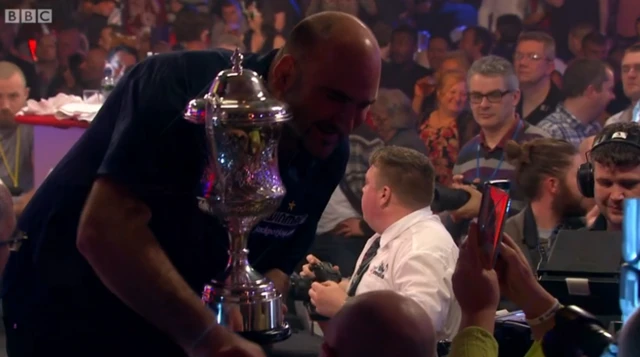 Scott Waites with the trophy