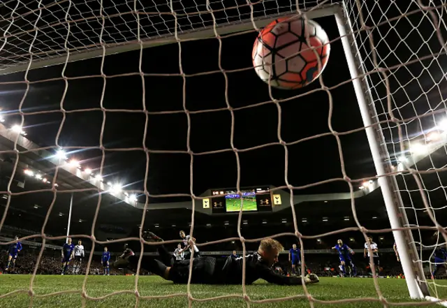 Harry Kanes scores a penalty