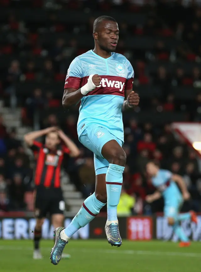 Enner Valencia of West Ham celebrates