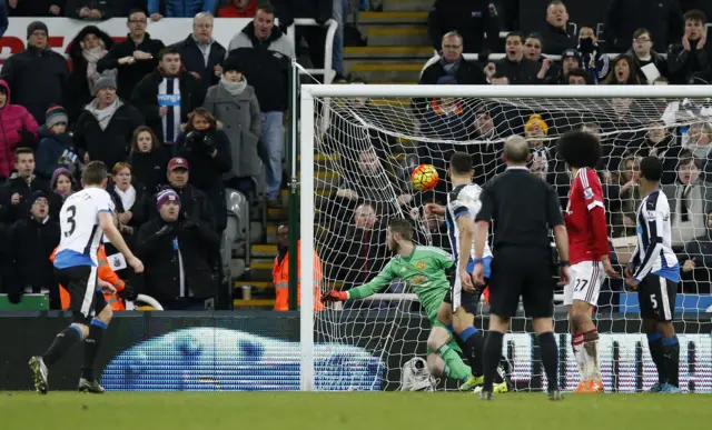 Paul Dummett scoring v Manchester United