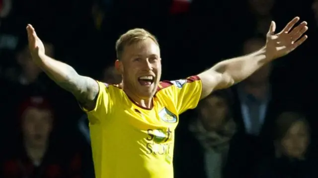 Scott Arfield