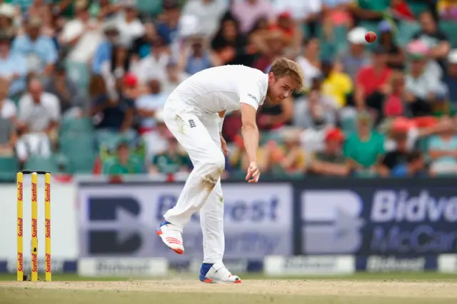 Stuart Broad bowls