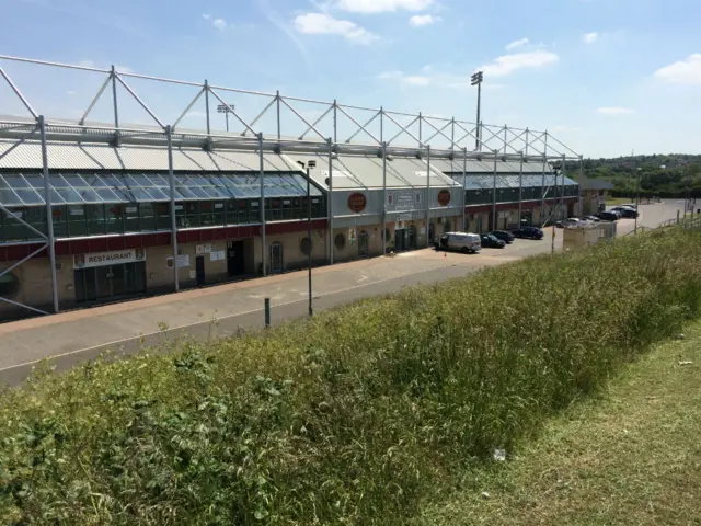 Sixfields