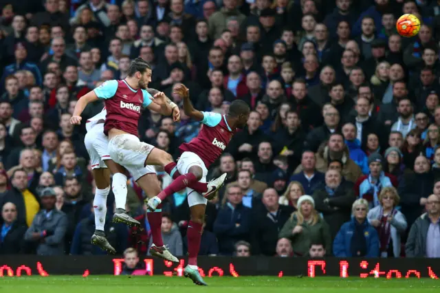 Andy Carroll scores for West Ham