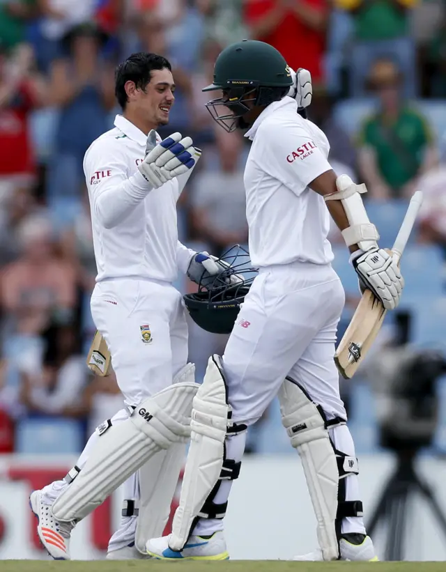 Quinton de Kock is contratualted by Dane Pidt