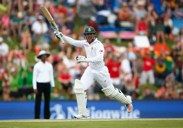 Quinton de Kock celebrates his 100