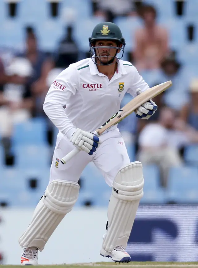 Quinton de Kock makes a run