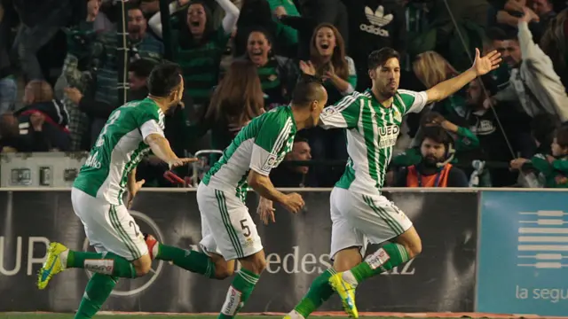 Alvaro Cejudo celebrates