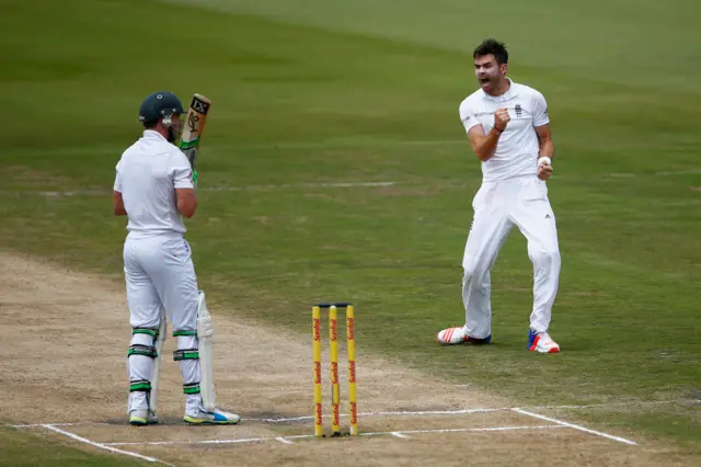 James Anderson removes AB de Villiers