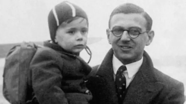 Nicholas Winton photographed with one of the children he rescued in 1939