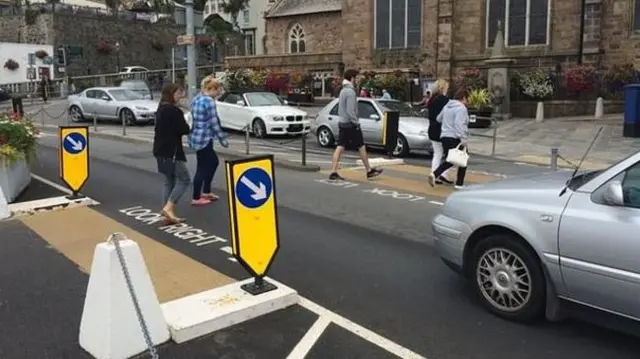 Courtesy crossing in Guernsey