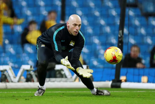 Willy Cabellero warms up