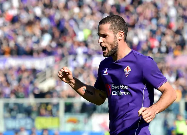 Mario Suarez Fiorentina