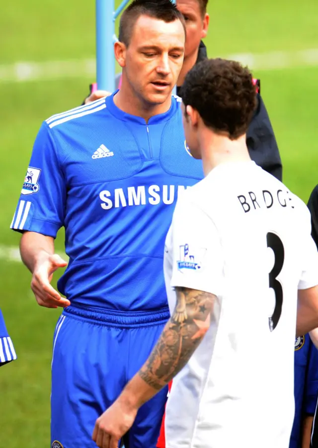 Wayne Bridge refuses to shake the hand of John Terry