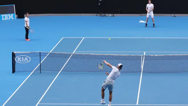 Nadal hitting to Murray