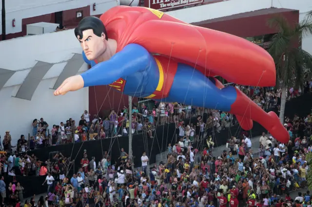 Superman inflatable